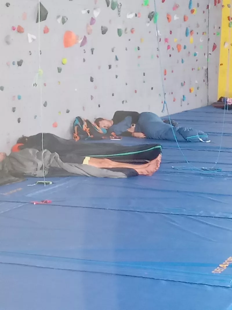 b8dda058-6a94-43a6-a395-4d9a5aa6ad30